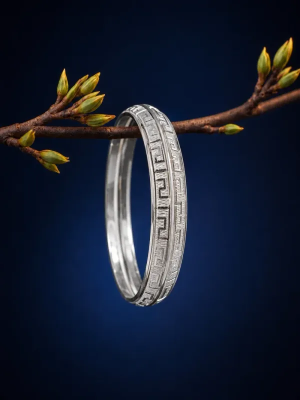 Silver kada